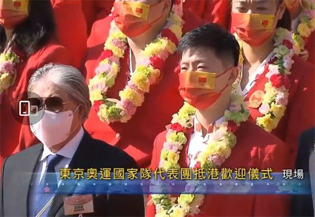 英格兰前国脚哈格里夫斯说：“这场失利对阿森纳来说是巨大的打击，他们空有74%的控球率和30次射门。